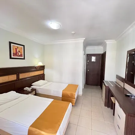Hotel Kleopatra Ada 4*