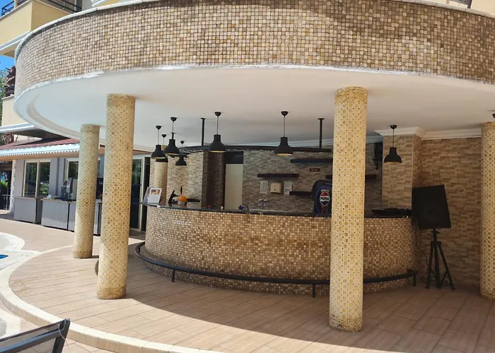 Hotel Kleopatra Ada